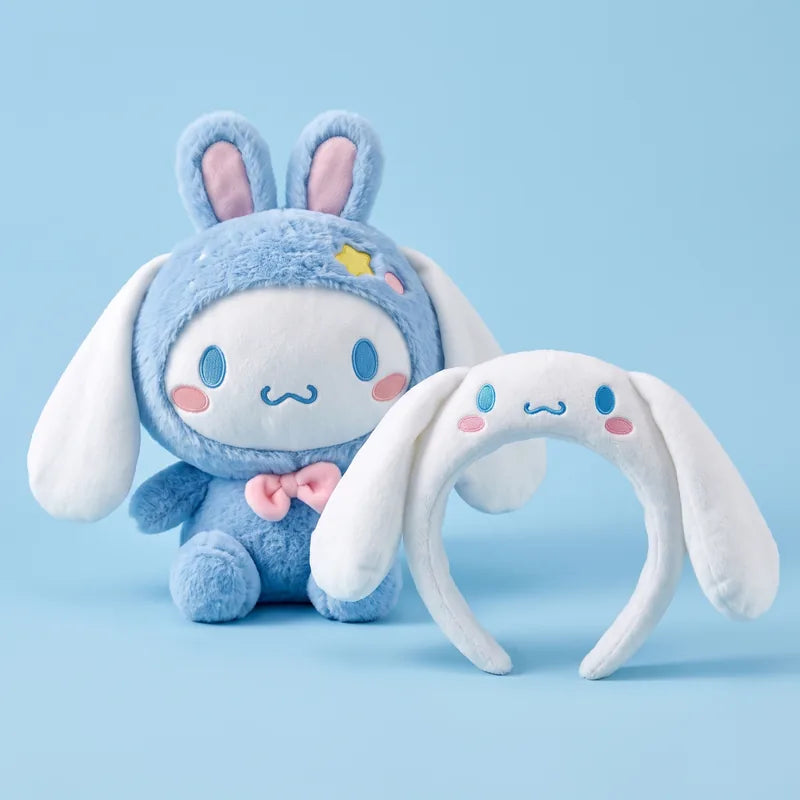 Cinnamoroll : peluches et produits sur fond pastel
