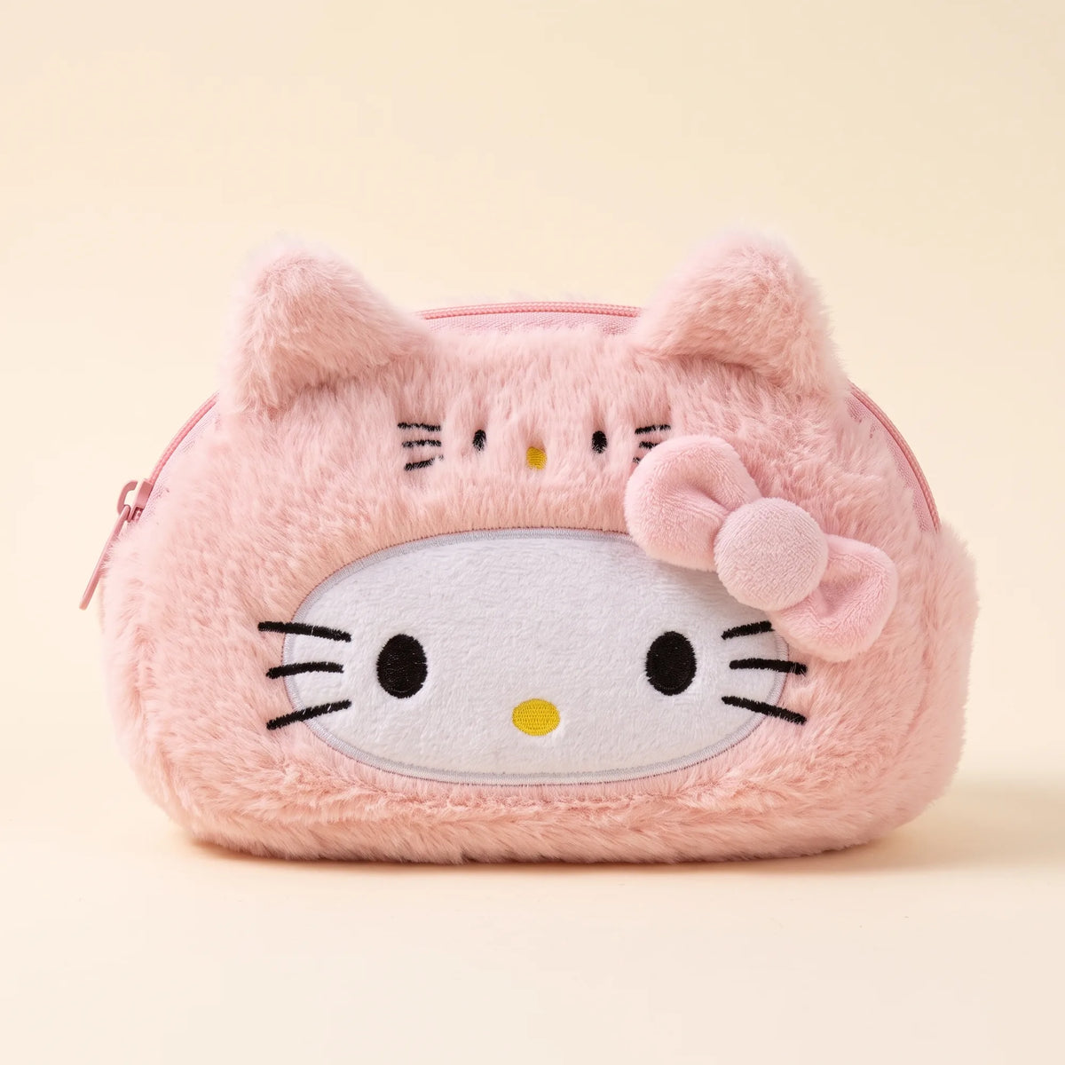 Trousse peluche Hello Kitty déguisée, vue studio