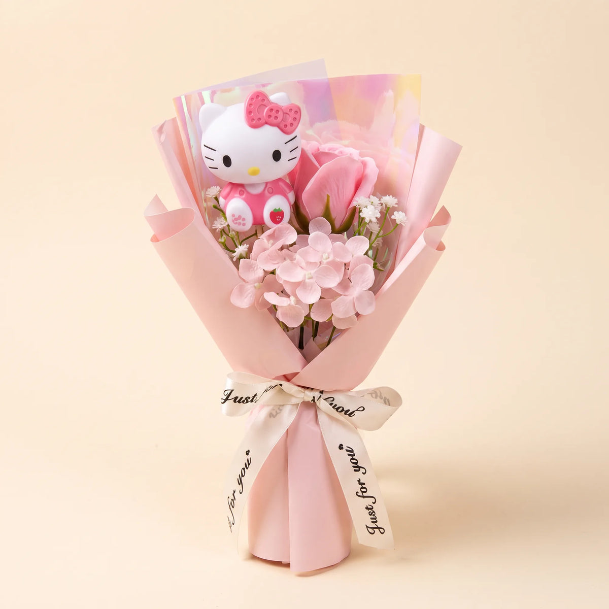 Bouquet de roses artificielles Hello Kitty, vue studio