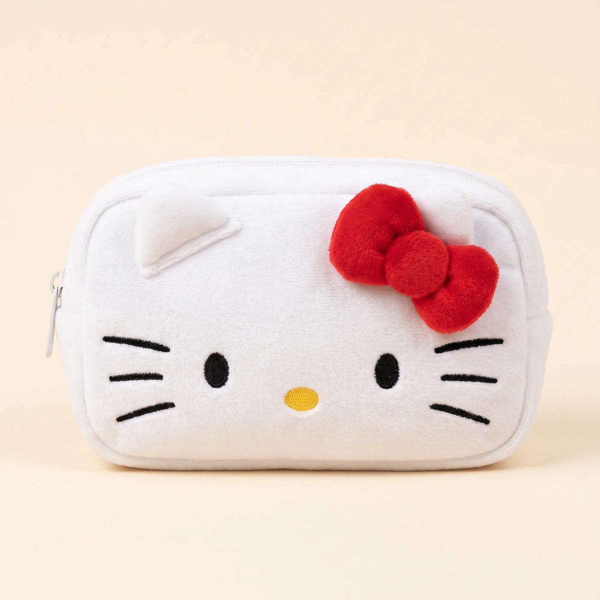 Trousse Hello Kitty blanche en peluche, vue studio