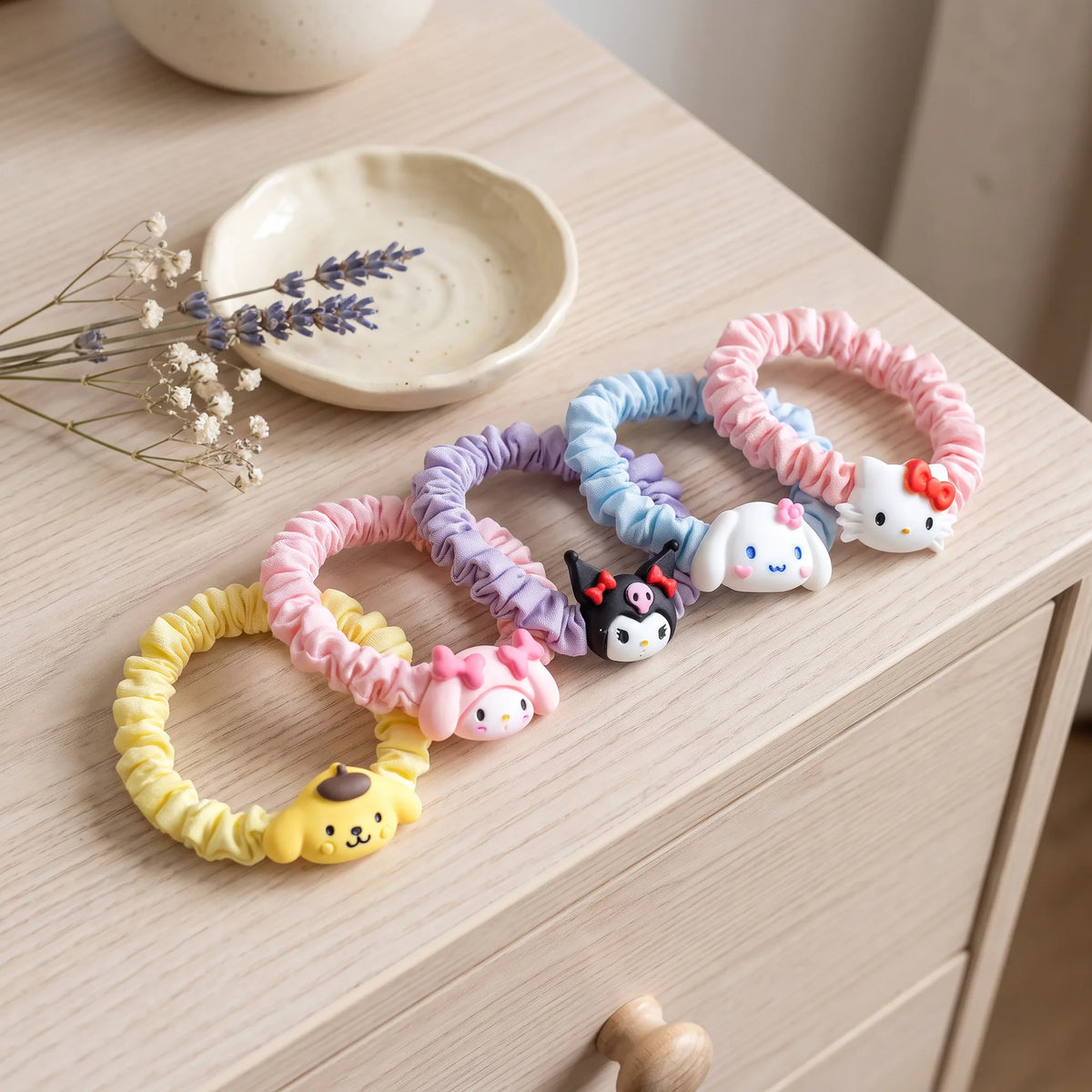 Lot de 5 chouchous Sanrio Characters, en situation