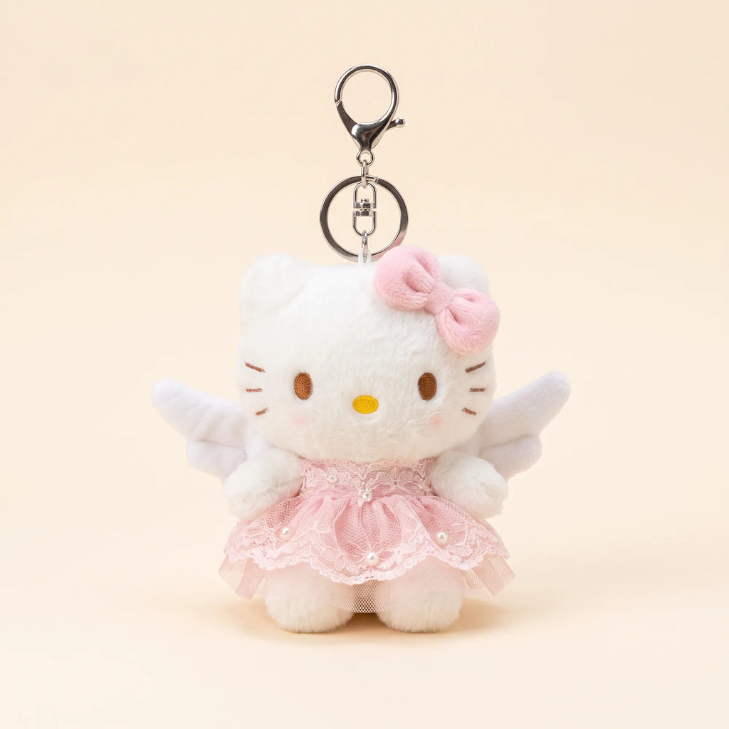 Porte-clés peluche Hello Kitty en tenue, vue studio