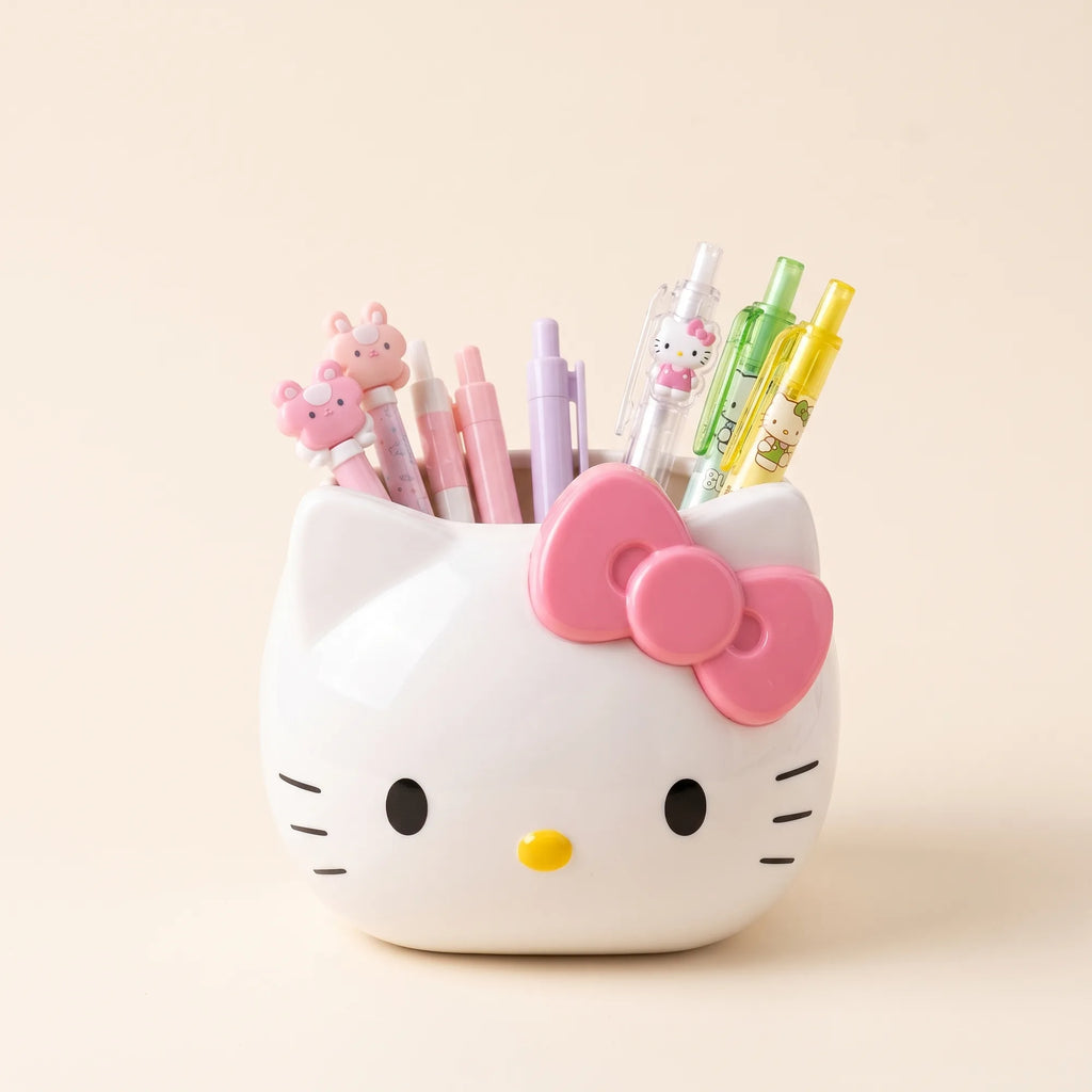 Pot à crayons Hello Kitty, My Melody ou Kuromi, vue studio