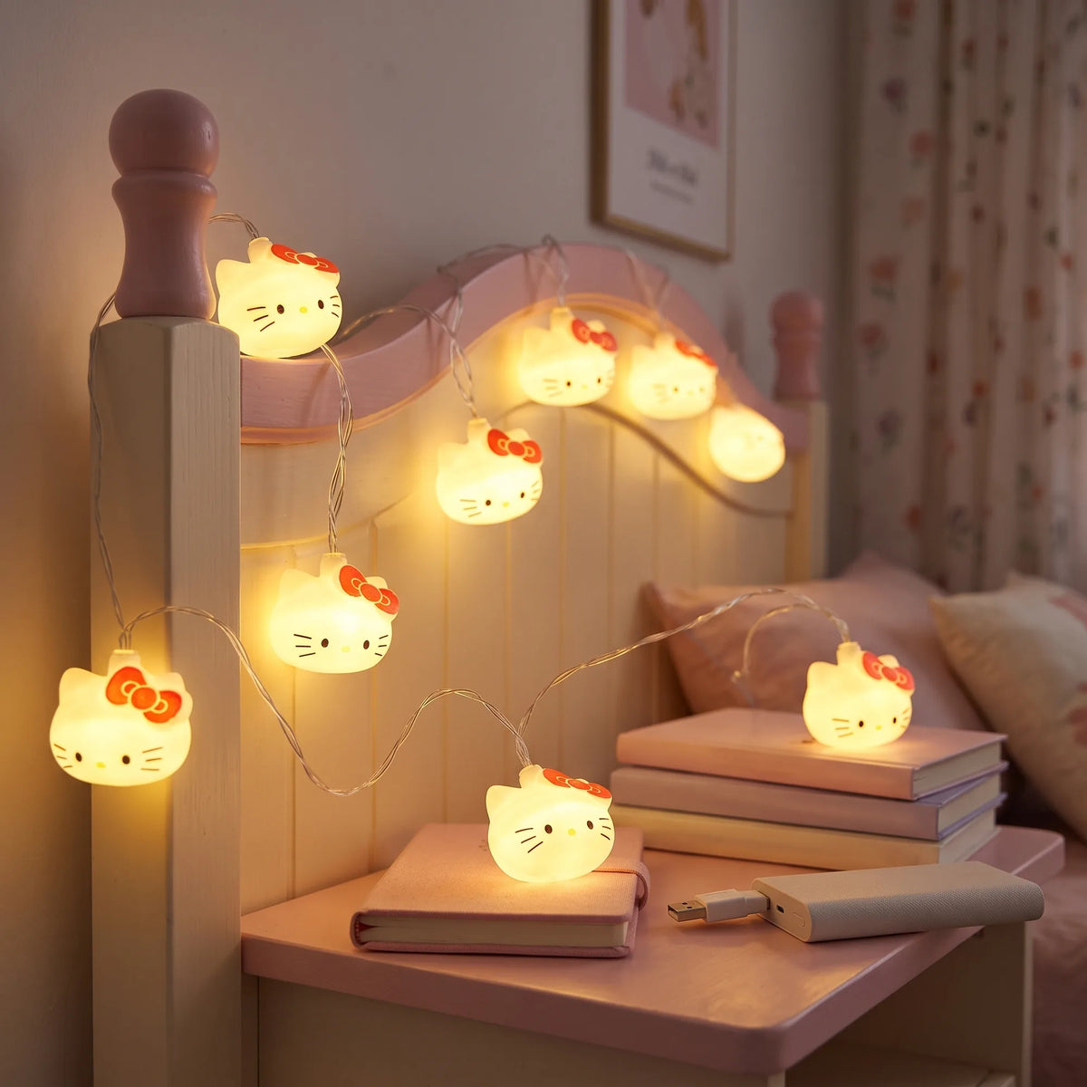 Guirlande lumineuse LED Hello Kitty ou Cinnamoroll, en situation