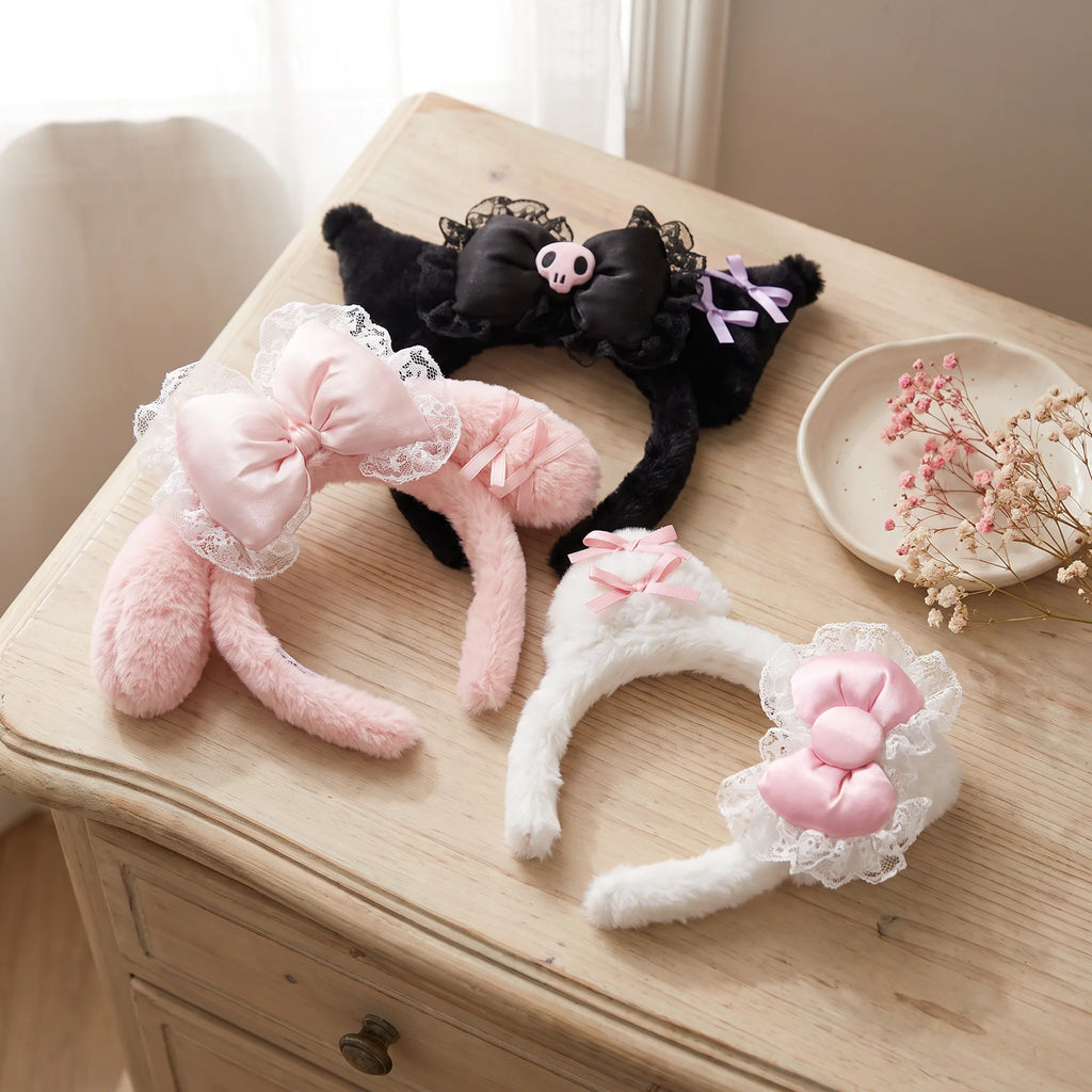 Serre-tête peluche à oreilles My Melody, Hello Kitty ou Kuromi, en situation