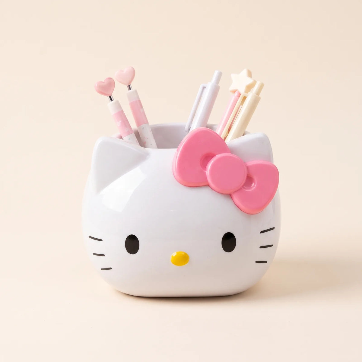 Pot à crayons Hello Kitty, My Melody ou Kuromi — Modèle mystère